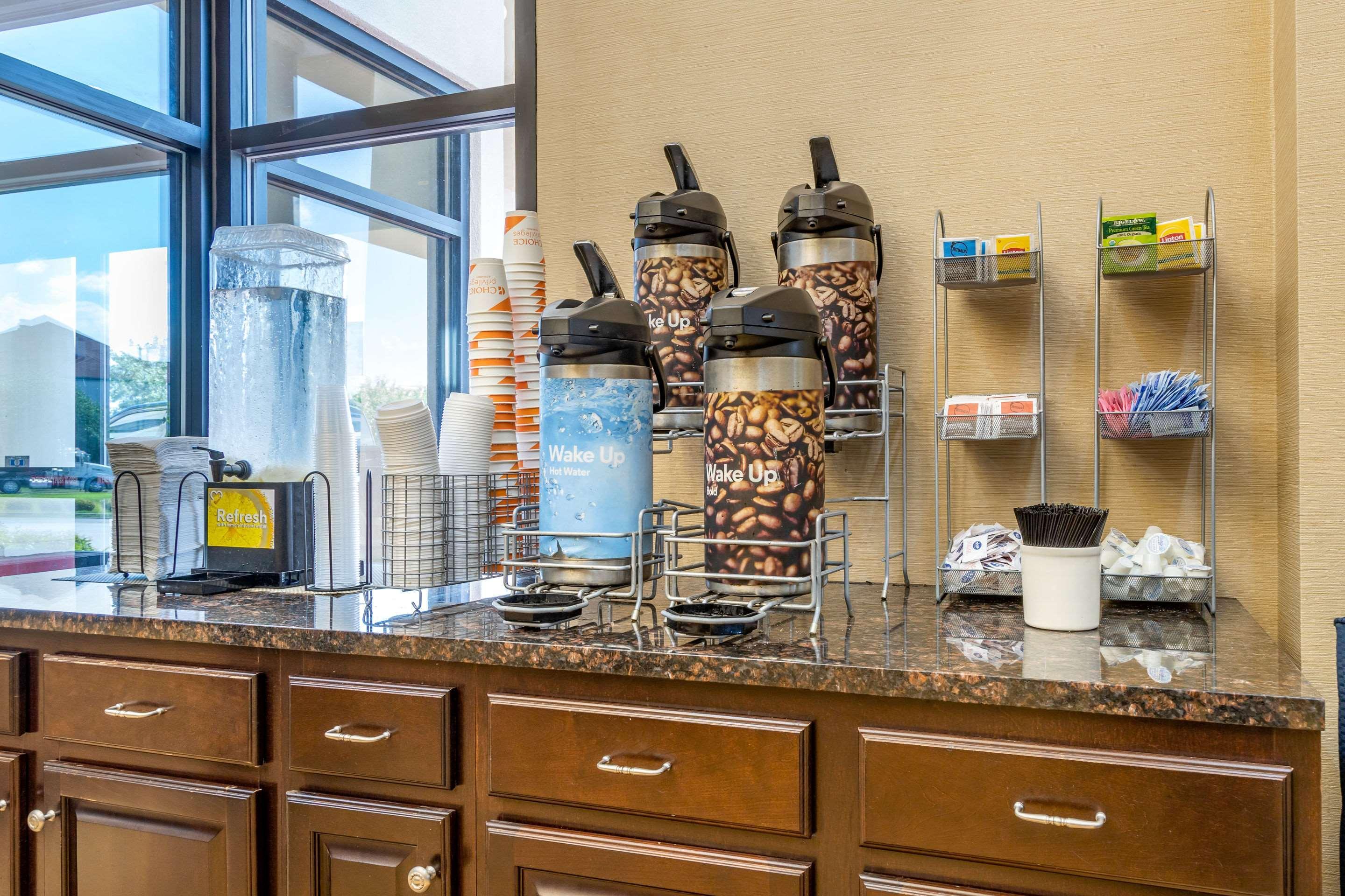 Comfort Suites Savannah Gateway I-95 Джорджтаун Экстерьер фото